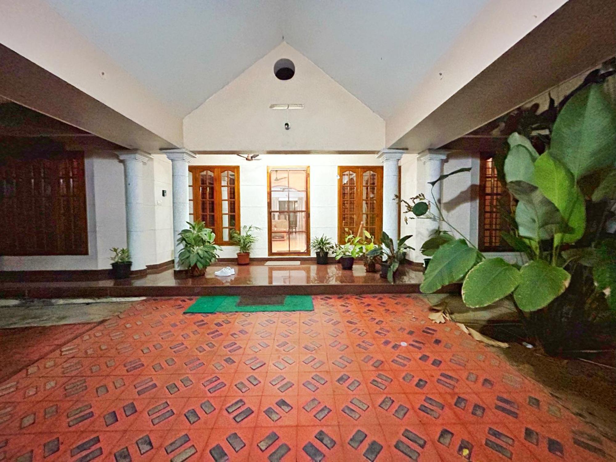 La Casa Trivandrum 4 Bhk Ac Luxury Villa At City Centre, Just 6 Kms To Airport Thiruvananthapuram Exterior foto