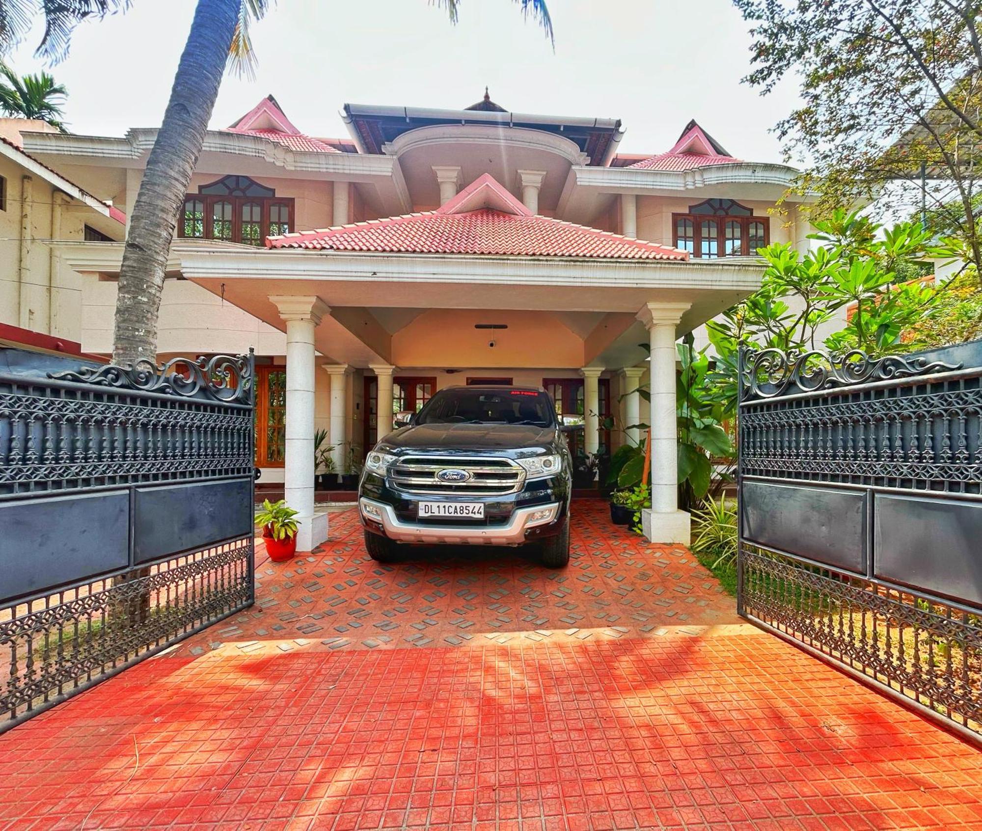La Casa Trivandrum 4 Bhk Ac Luxury Villa At City Centre, Just 6 Kms To Airport Thiruvananthapuram Exterior foto