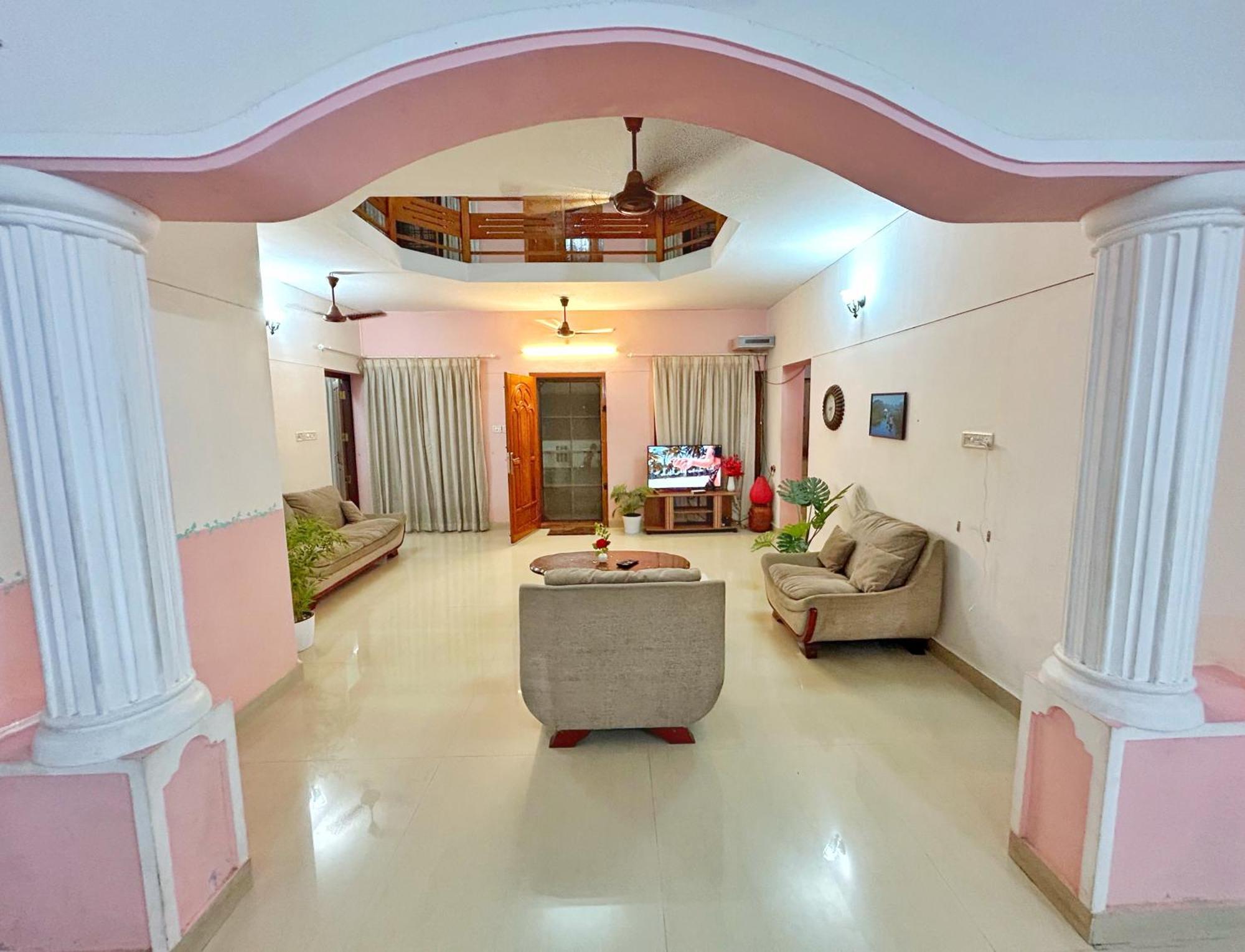 La Casa Trivandrum 4 Bhk Ac Luxury Villa At City Centre, Just 6 Kms To Airport Thiruvananthapuram Exterior foto