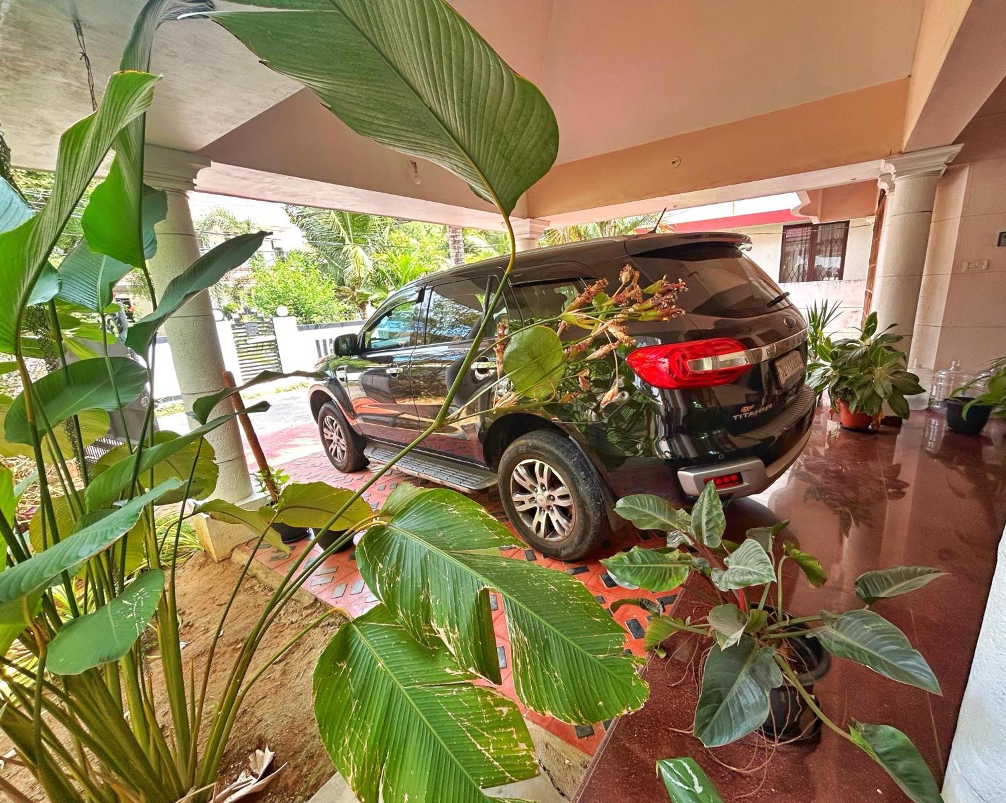 La Casa Trivandrum 4 Bhk Ac Luxury Villa At City Centre, Just 6 Kms To Airport Thiruvananthapuram Exterior foto